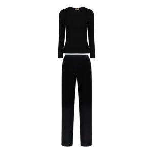 Luxurious black lounge set for women made from soft Modal Tencel fabric. Eco-friendly luxurious black loungewear.